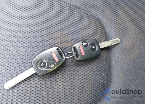 2013 Honda Fit Sport z USA, uszkodzony, nr VIN JHMGE8H64DC008001